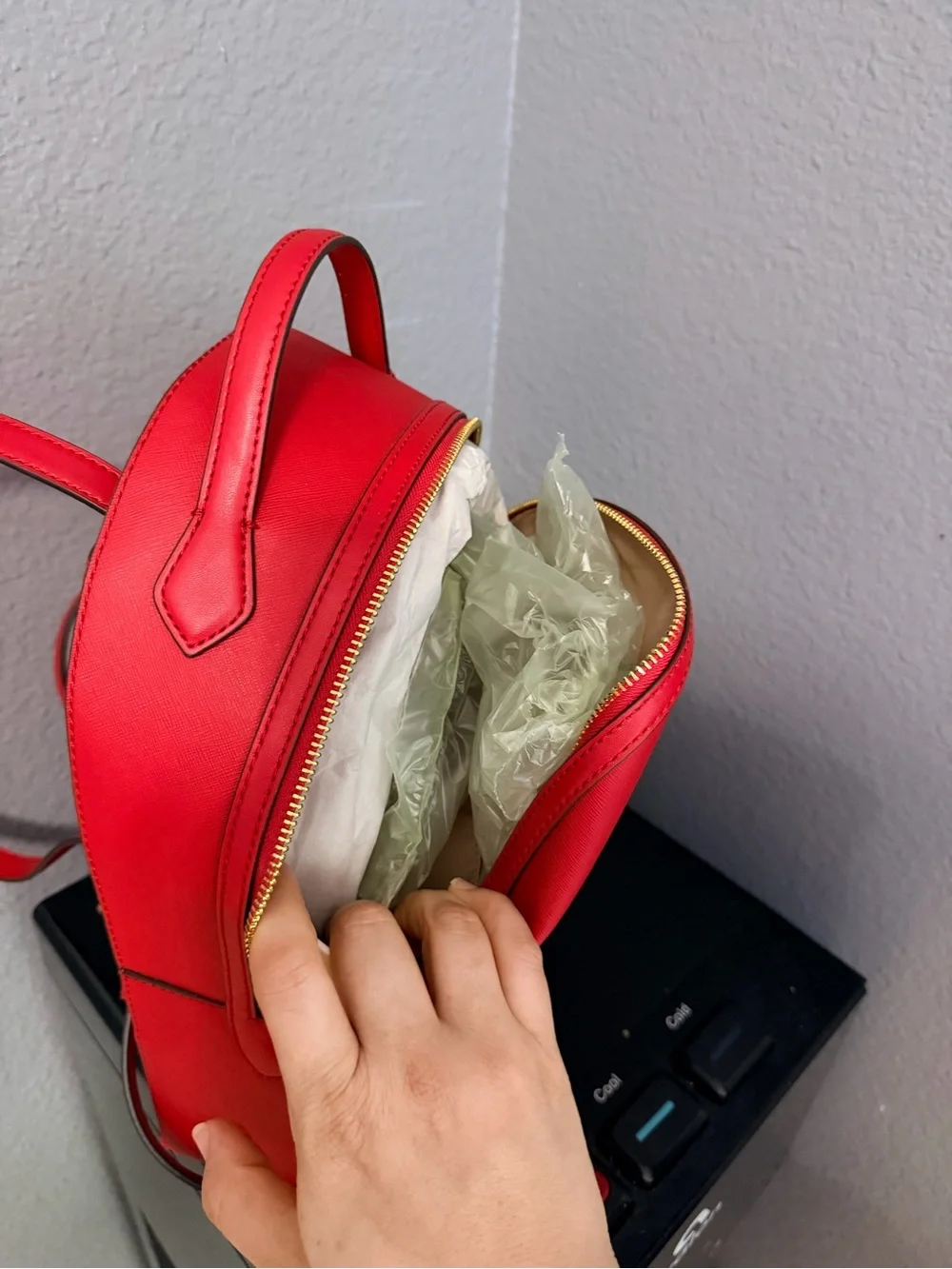 Michael Kors Red Saffiano Leather - Picture 5 of 6